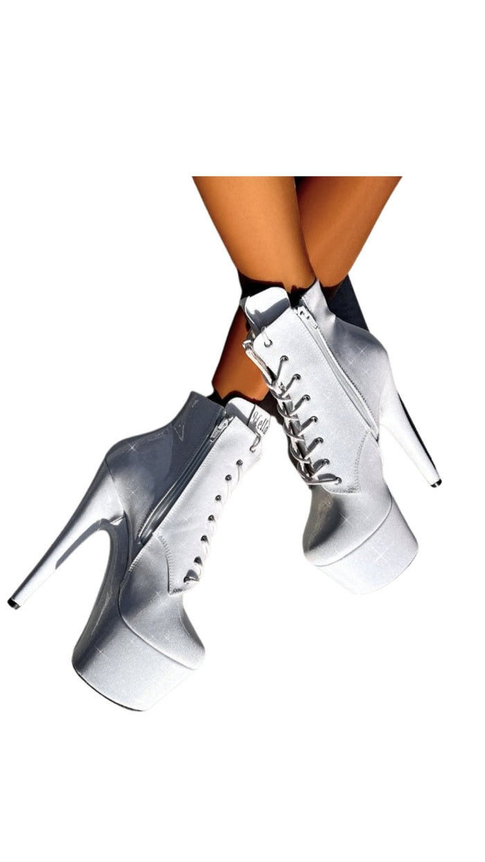 Hella Heels: Snow Kween Bootie 7" - INSTORE - Model Express VancouverBoots