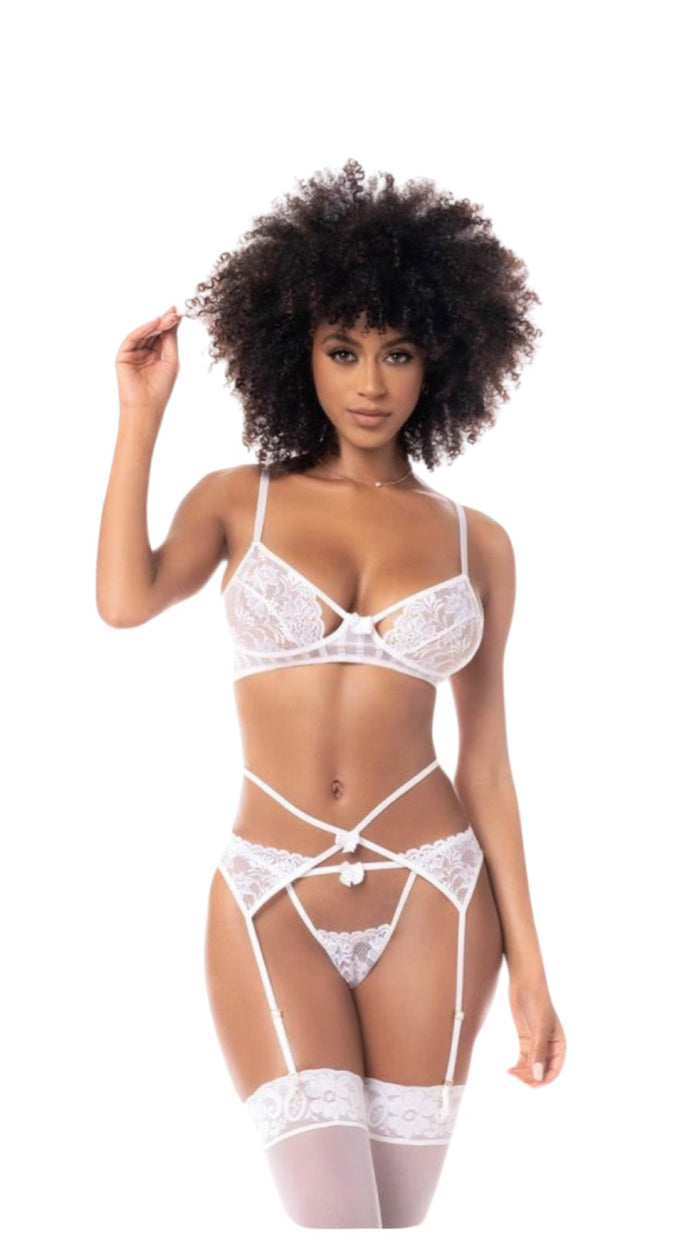 Lace Underwire Bra and Garter Set White - Model Express VancouverLingerie
