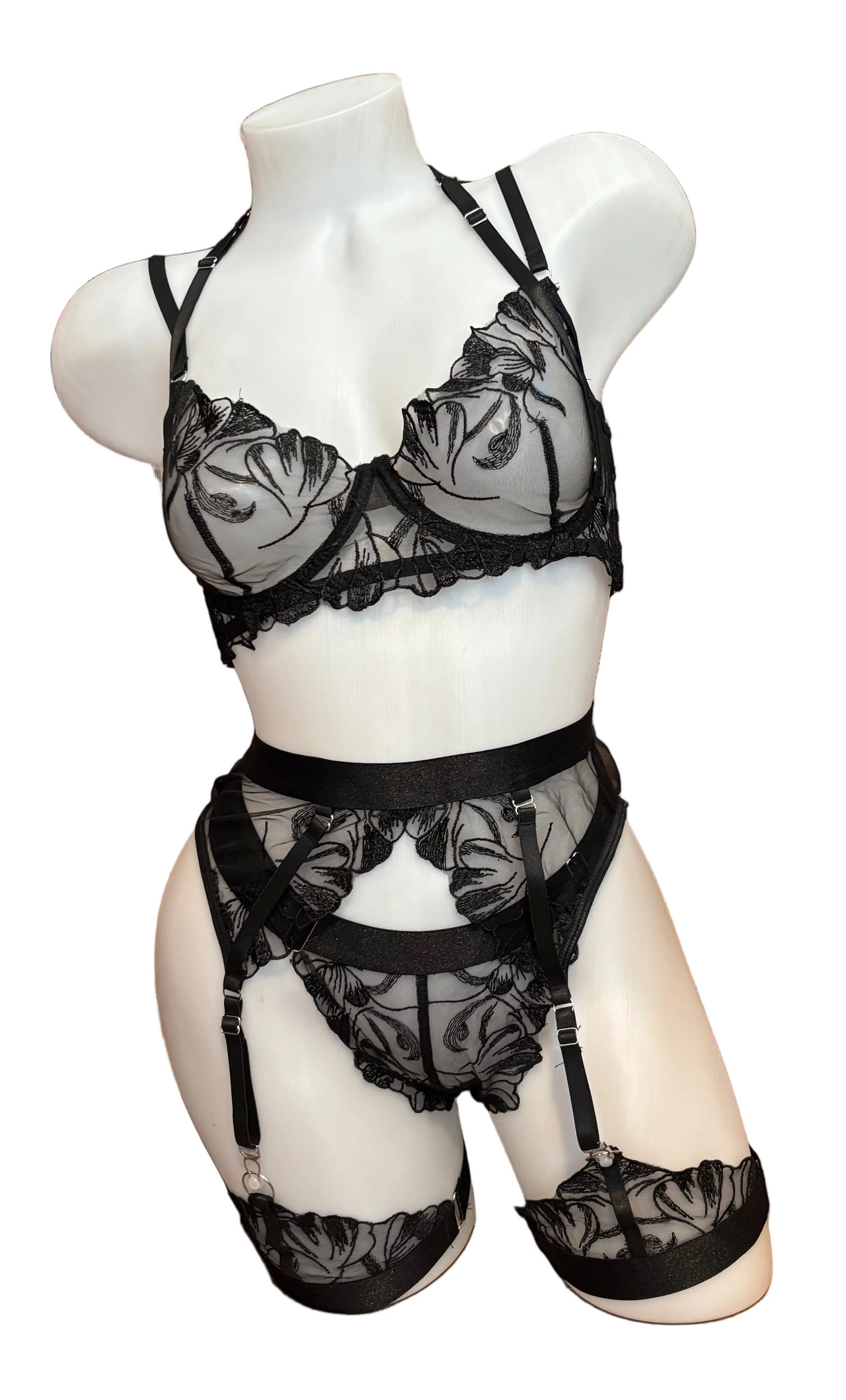 Lace Underwire Bra, Garter Belt, Garter and Panty Set Black